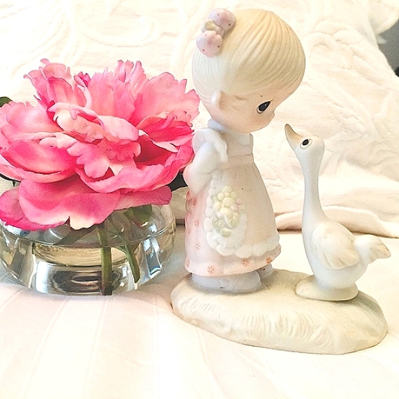 Vintage 1978 Precious Moments Make a Joyful Noise - Picture 3 of 7